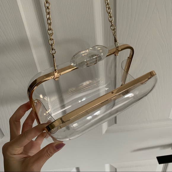 👝 Sturdy clear box purse with gold accents, chain and clasp - Picture 4 of 4